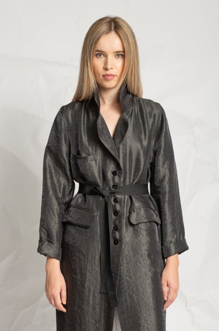 Long jacket with straight classic sleeves V492