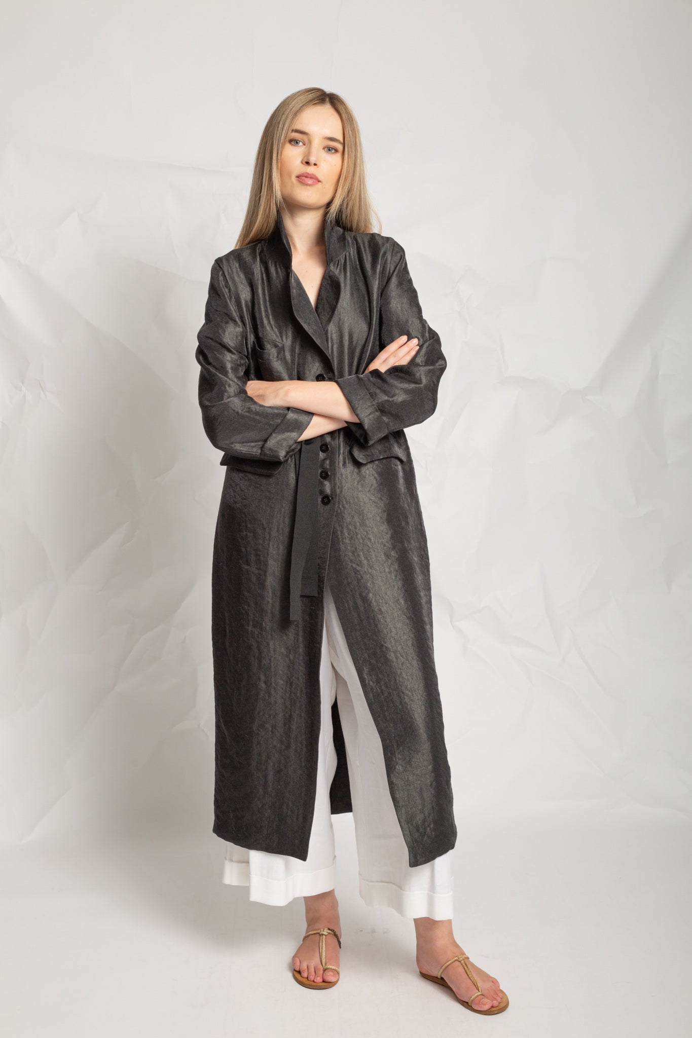 Long jacket with straight classic sleeves V492