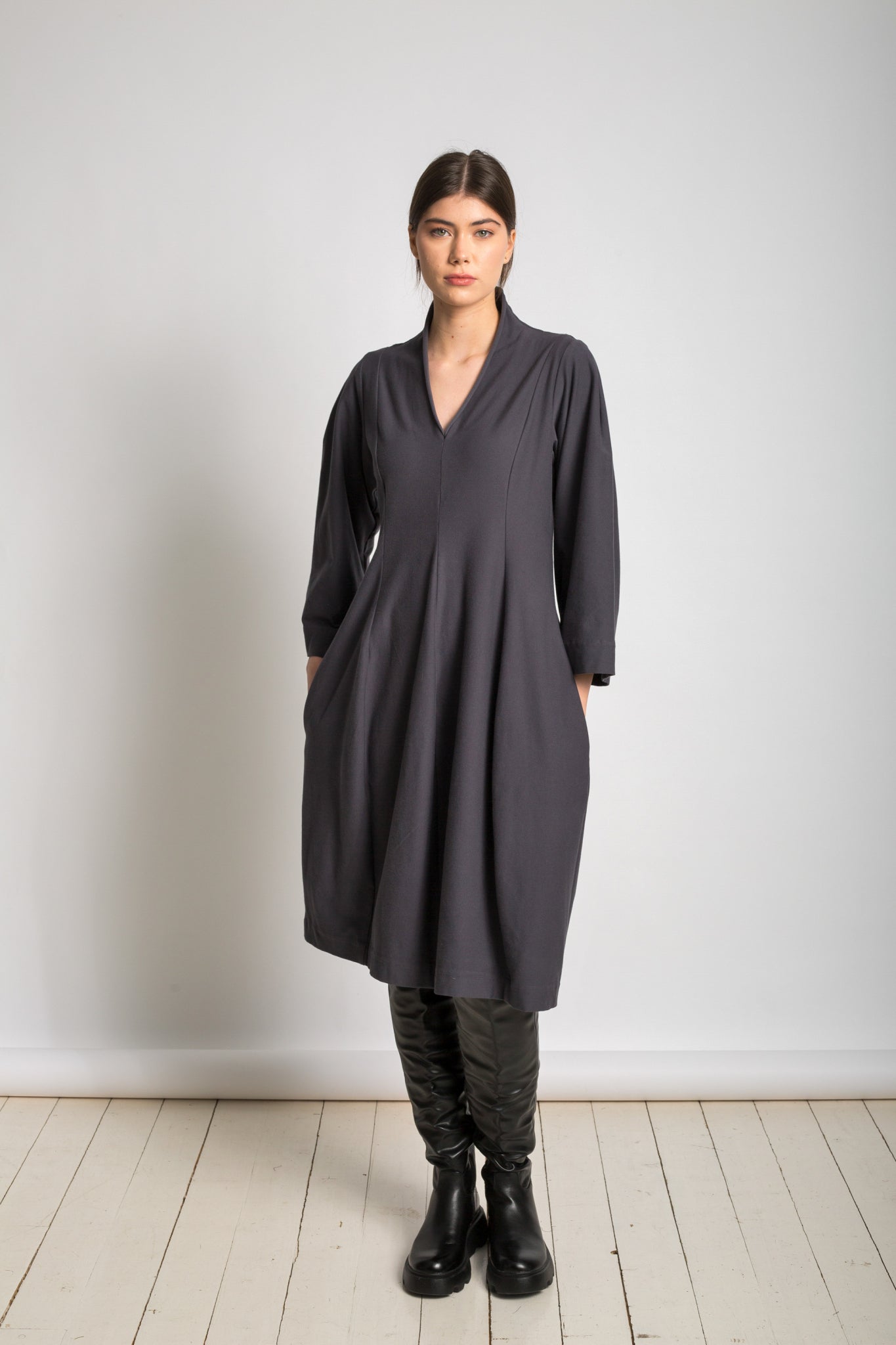 V-neck midi dress in stretch cotton jersey R857