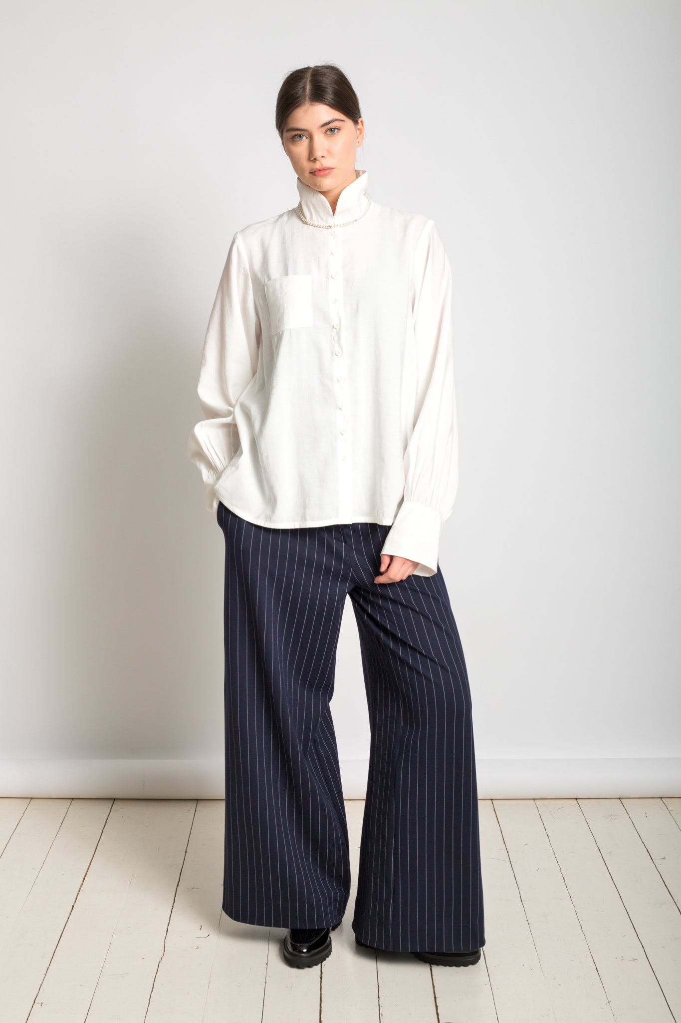 Loose pinstripe pants P348